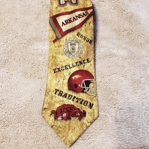 ARKANSAS RAZORBACK TIE